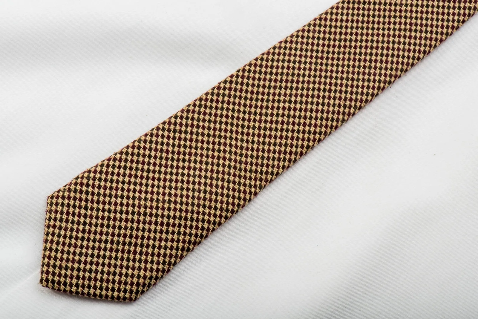 The Class Tweed Skinny Tie Beige Hounds Tooth On Brown